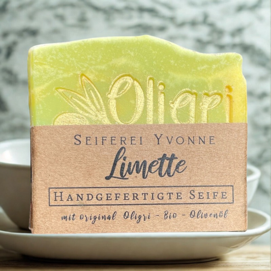 Oligri Limettenseife auf Schale 